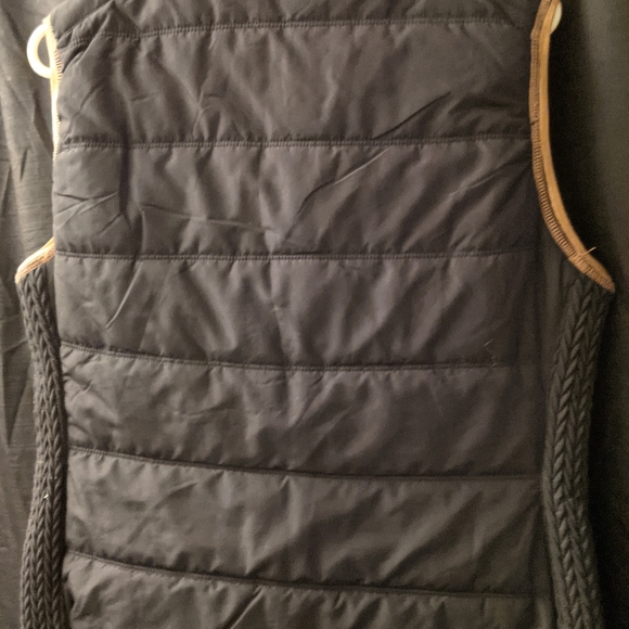 MK Metric Knitts Black Puffer Vest (m) - Picture 2 of 4